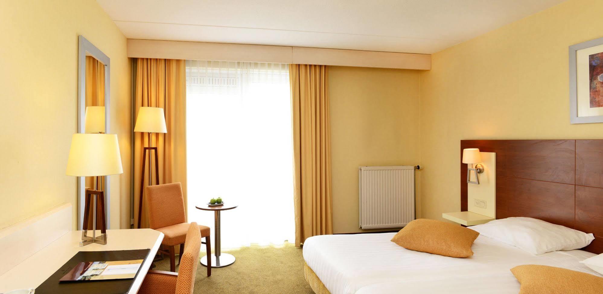 Tulip Inn ライデルドルプ エクステリア 写真